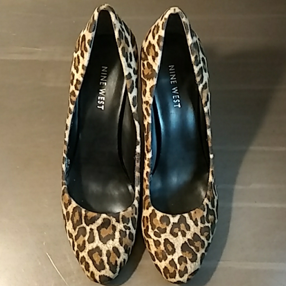Nine West Chic Toe Pumps Leopard Print Size 6.5 M